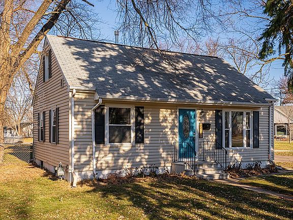 4th image of 6418 Cloverdale Ave N