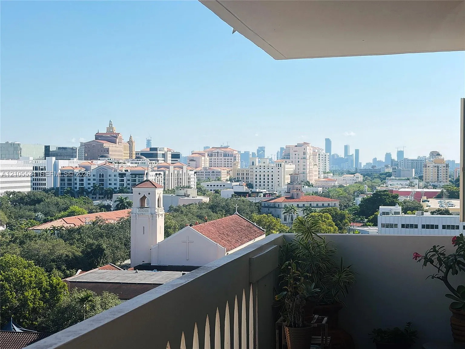Gables Plaza Condo — Photo 3
