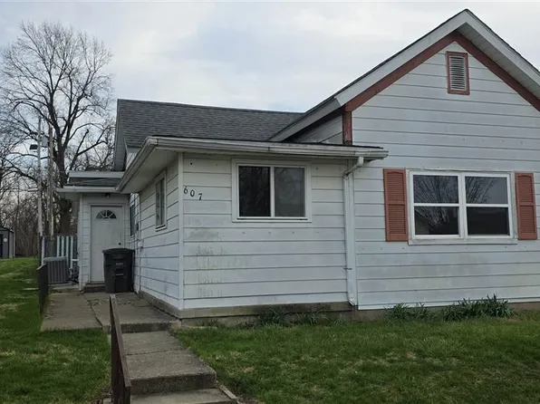 607 W 5th St, Connersville, IN 47331