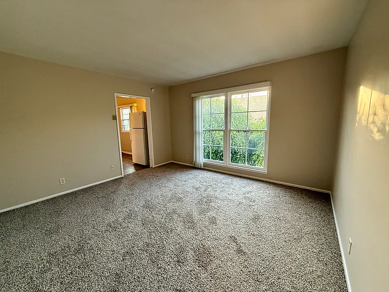 11162 Massachusetts Ave #14 — Photo 4