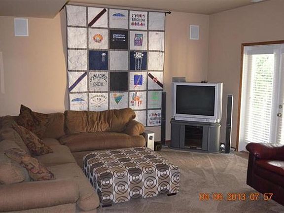 2nd image of 205 Parkway Dr Unit 5
