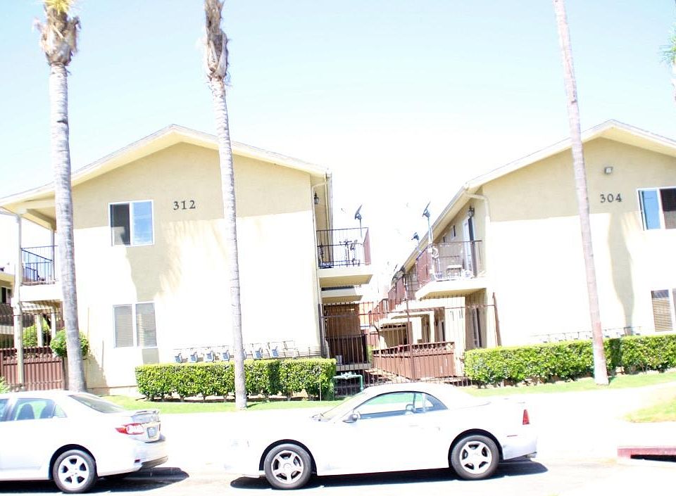 1st image of 304 J Ave #2