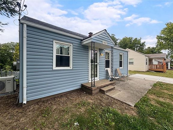 3rd image of 3920 N Lister Ave