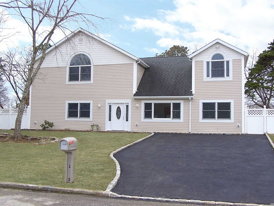 1st image of 32 Blackpine Dr
