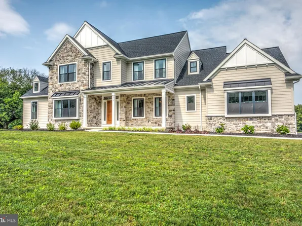 812 Furnace Hills Pike, Lititz, PA 17543