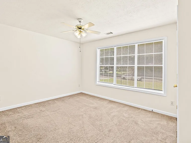 3245 Chandon Ln — Photo 9
