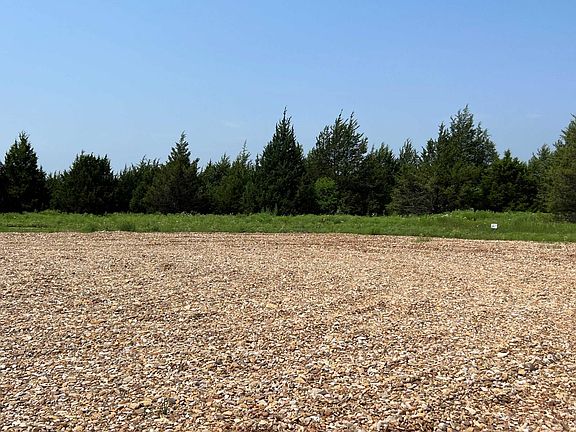 2nd image of 175 Hideaway Trl #63