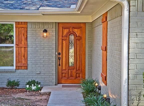 3rd image of 1619 Ginger Dr