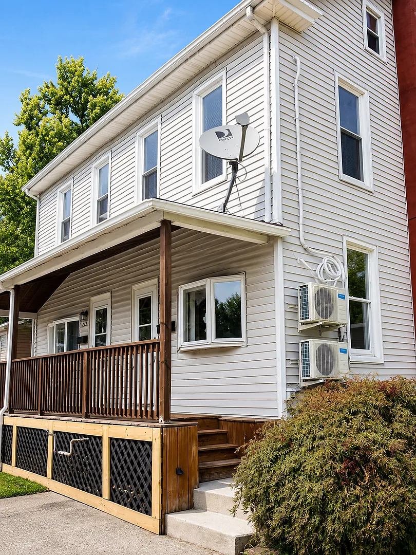 412 Allen Street, Royalton Borough 2 Bedrooms | 2 Full Bathrooms | Finished Bonus Space | Large S... — Photo 4