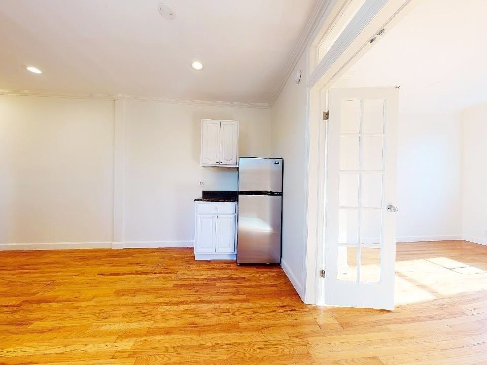 1st image of 285 W 147th St #5S