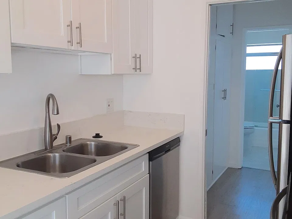*IMAGES: Model Unit -Vacant units might differ slightly, inquire within for images/video from our manager*