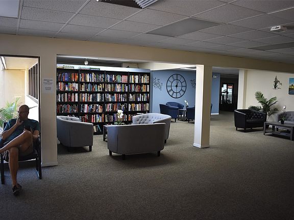 4th image of 6161 NW 57th Court #102