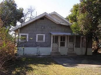 2nd image of 2101 Saunders Ave