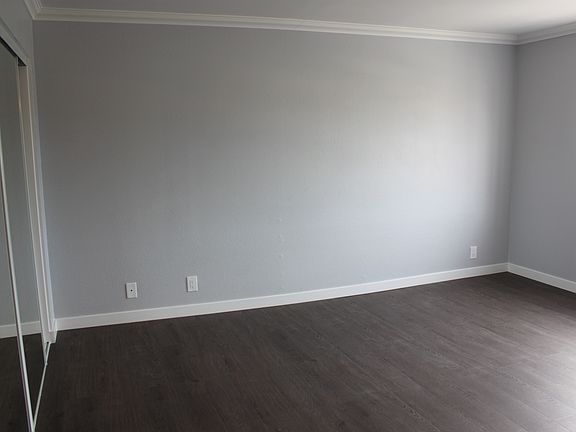 5th image of 1215 E 4th St APT 201