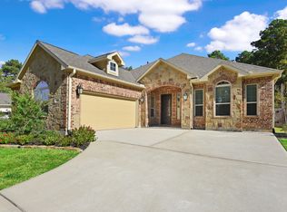 215 Monterrey Rd W, Montgomery, TX 77356