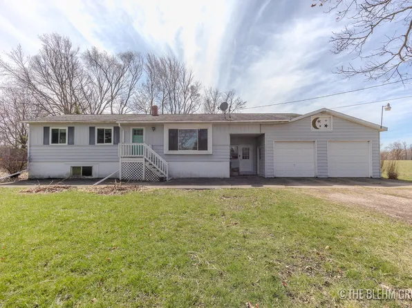 11665 S Gordon Ave, Grant, MI 49327