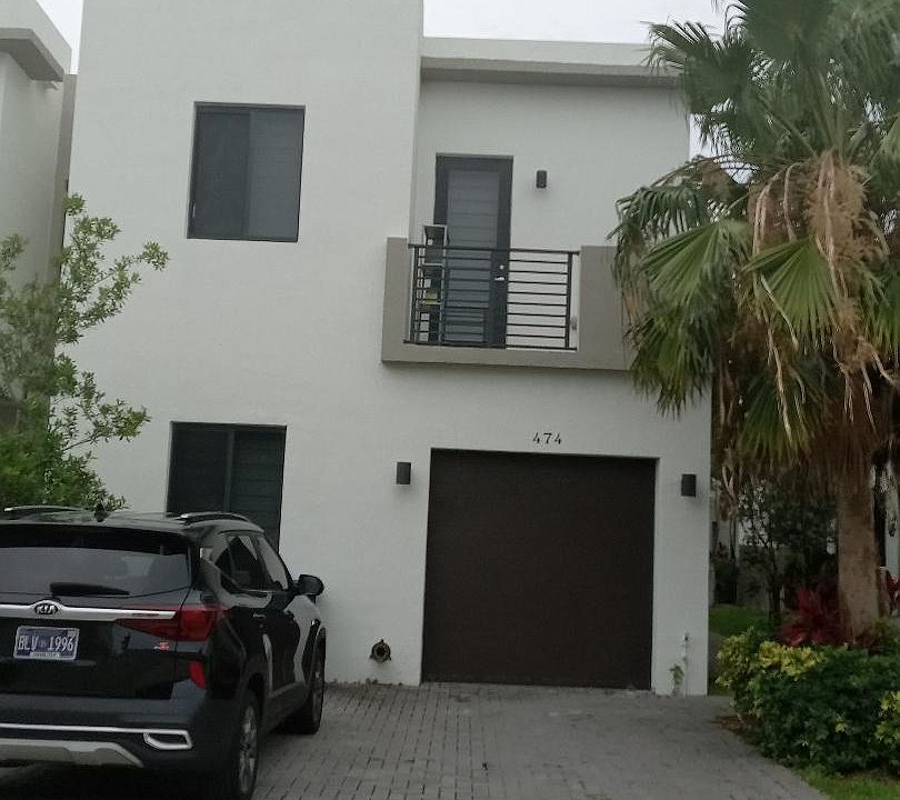 2nd image of 474 SW 91st Ct #474