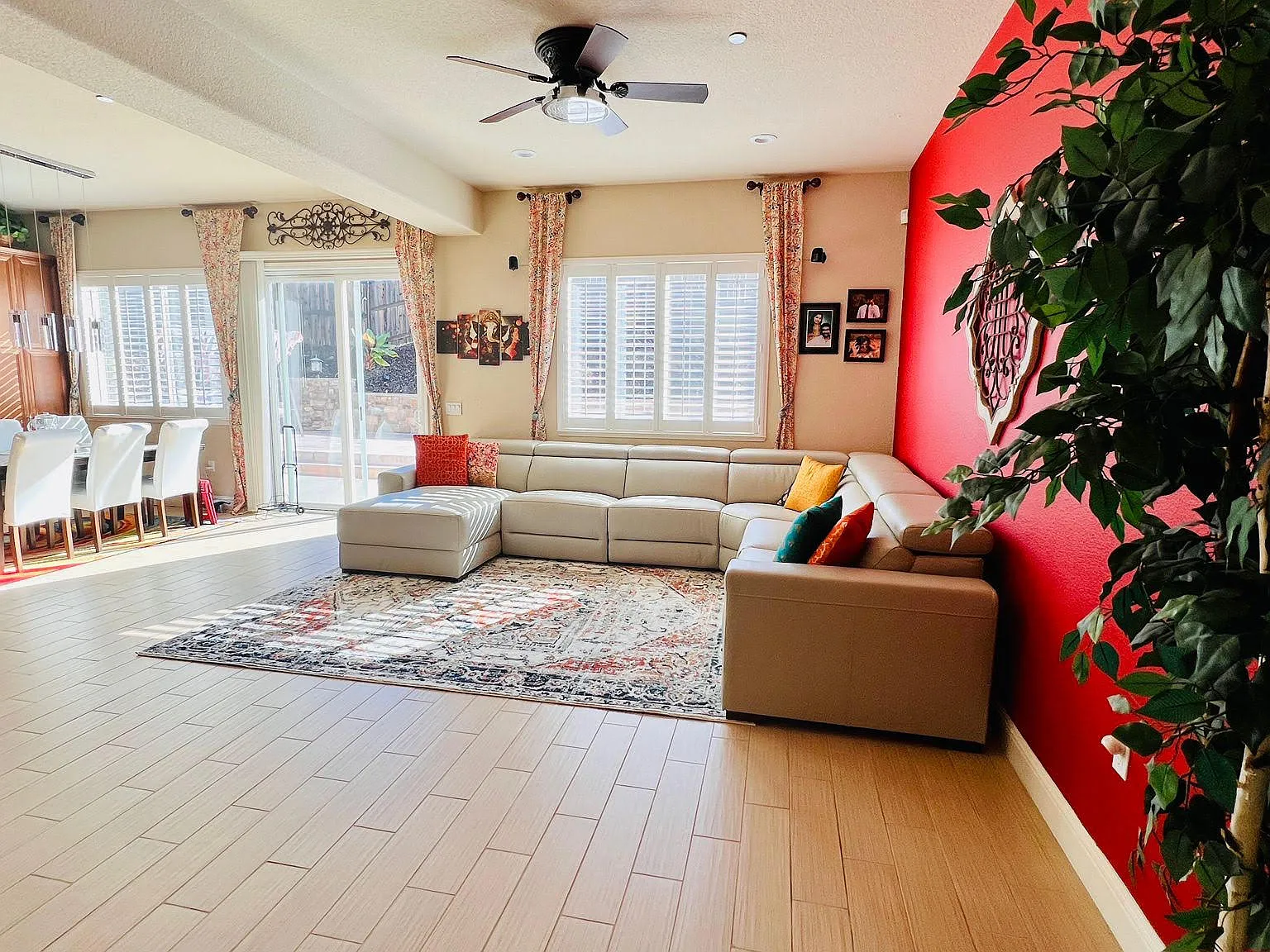 4 bed, 2470 sqft, $3,600 — Photo 2