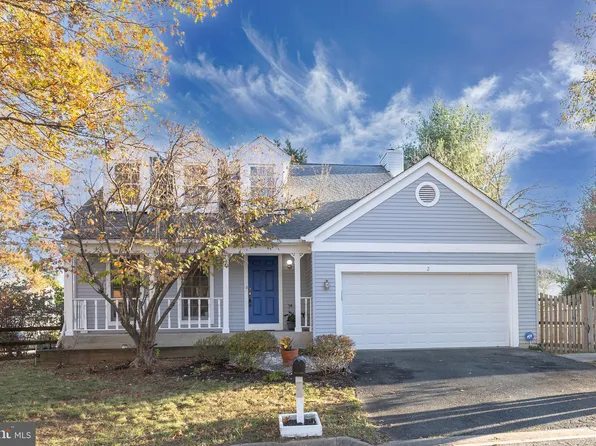 2 Mustang Hill Ct, Gaithersburg, MD 20878