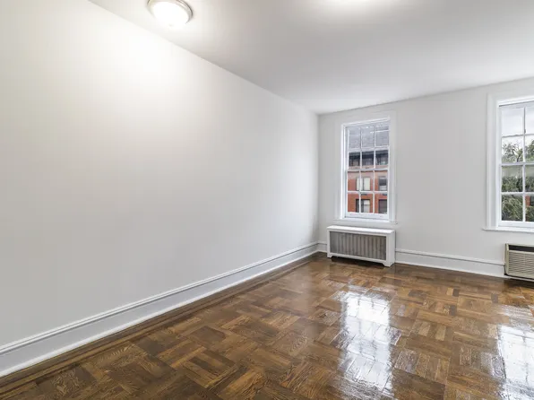 12 Perry Street image 1 of 6