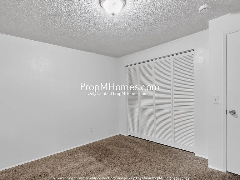 1131 NE 162nd Ave — Photo 8