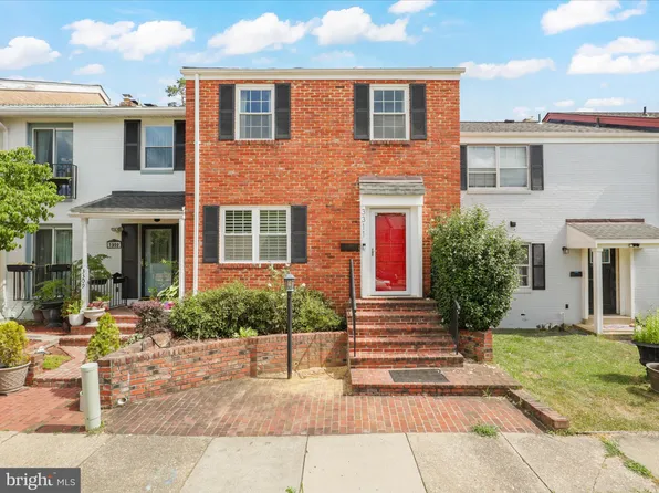 3311 Ardley Ct, Falls Church, VA 22041