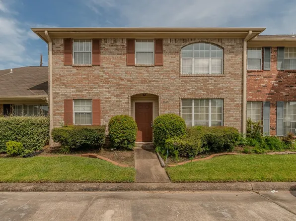 1133 Green Meadow St, Beaumont, TX 77706