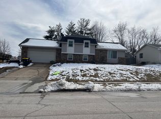 1607 Pleasant St, Adel, IA 50003