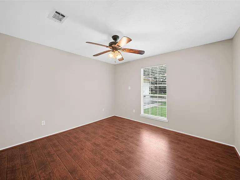 16306 Forest Bend Ave — Photo 12