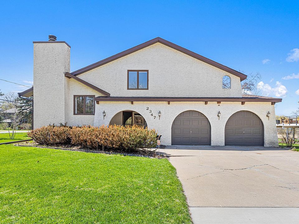 1st image of 2347 Greenbrier Cir
