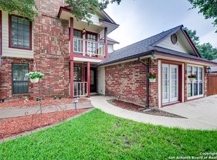 107 Willow Dr, Castroville, TX 78009