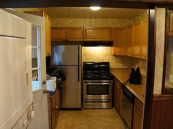 new kitchen with s.s. app.
