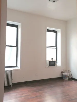 Rented by Warren T Real Estate Corp. | media 8