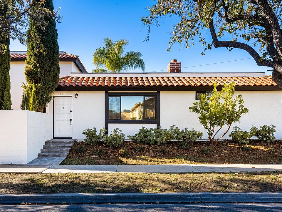 201 E 16th St APT A, Costa Mesa, CA 92627 Zillow