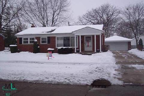 1st image of 32447 W Saint Annes Dr