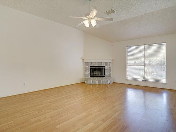 4th image of 8166 Kathleen Dr