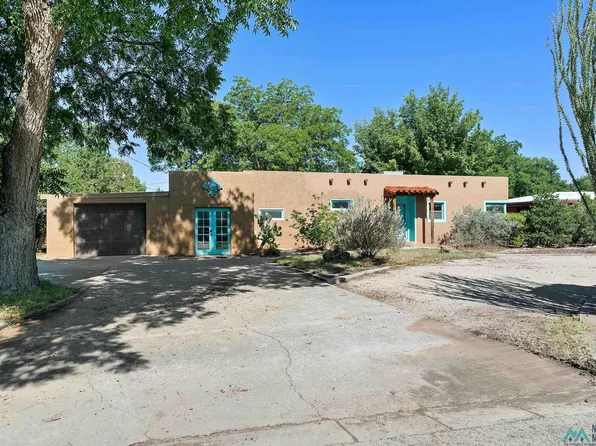 1106 Tracy Pl, Carlsbad, NM 88220
