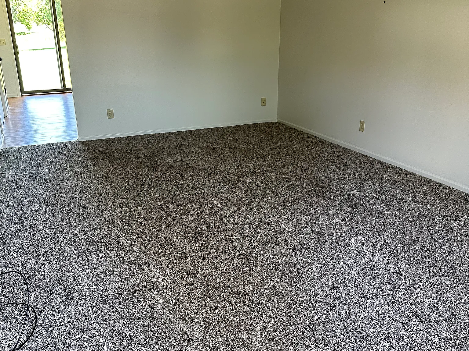 2 bed, 1095 sqft, $1,500 — Photo 2