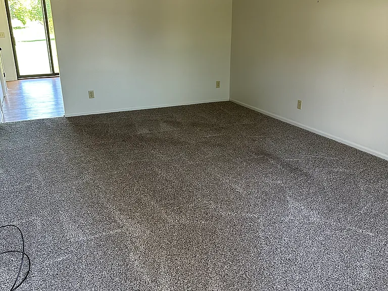 1110 Jeff Cir #1110 — Photo 2