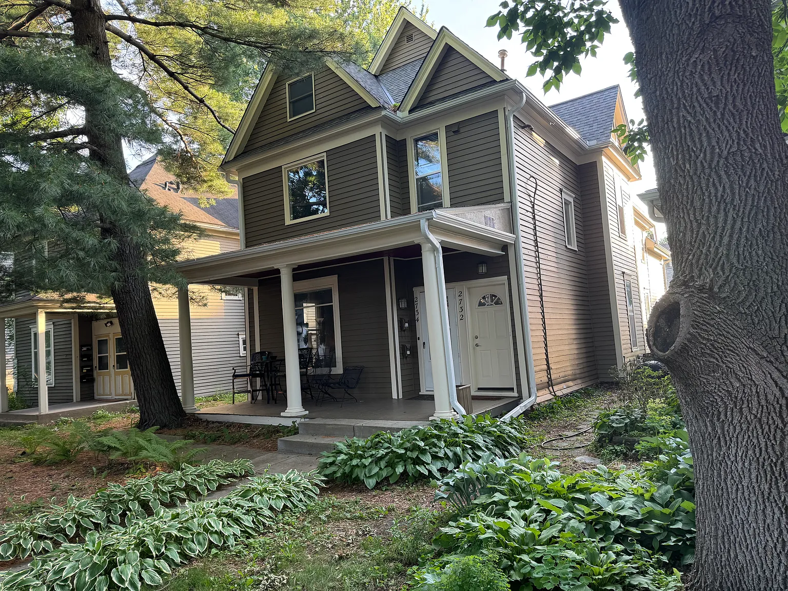 2 bed, 1100 sqft, $2,000 — Photo 1