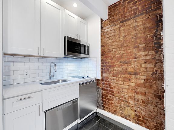 2nd image of 224 Sullivan St APT A4