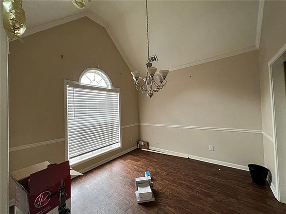 3rd image of 788 Rock Ln
