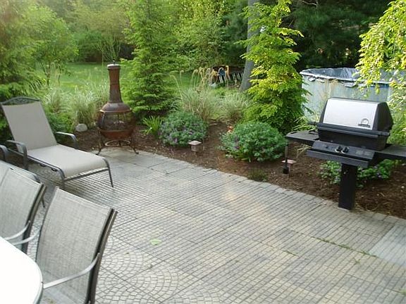 Privet Patio 