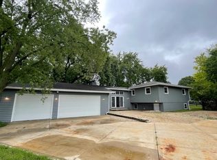 5S476 Sherman Ave, Naperville, IL 60563