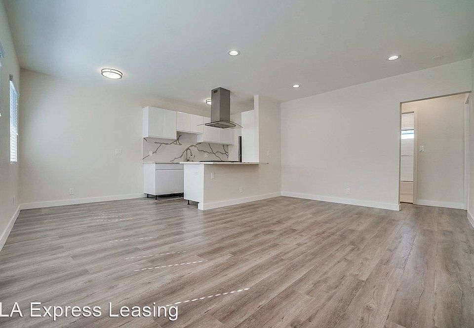 1st image of 715 N Marlborough Ave #9