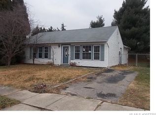 100 Windward Dr, Barnegat, NJ 08005