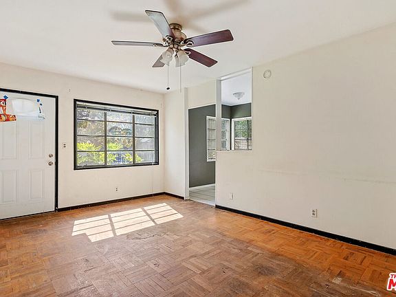 4th image of 2476 Coolidge Ave