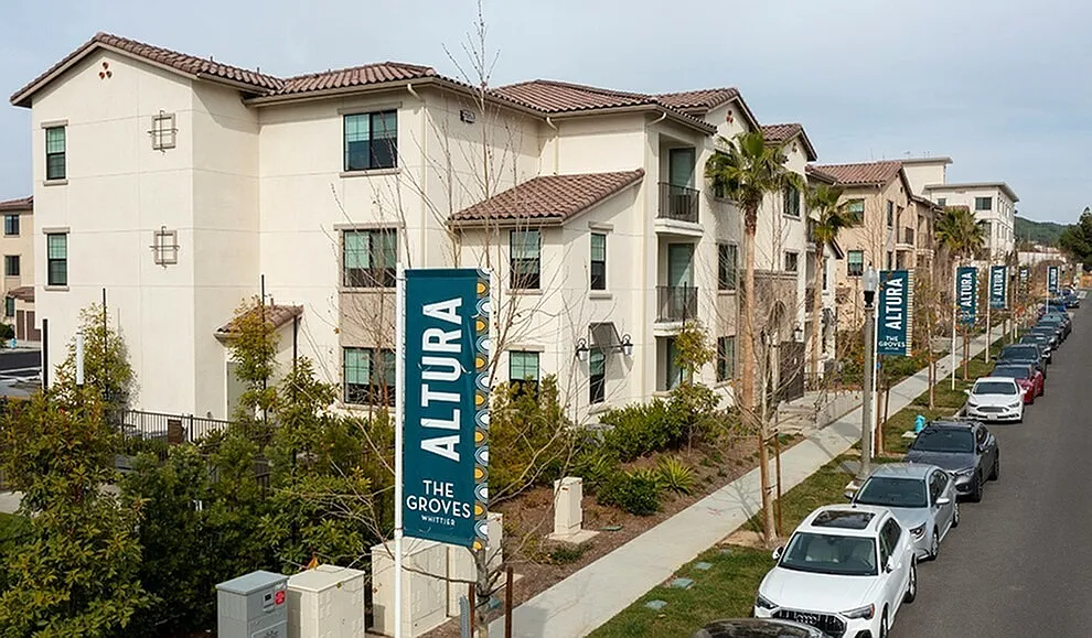 Altura at The Groves — Photo 1
