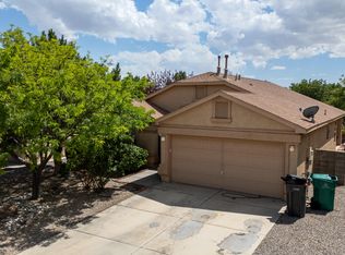 692 Shore Meadows Dr NE, Rio Rancho, NM 87144