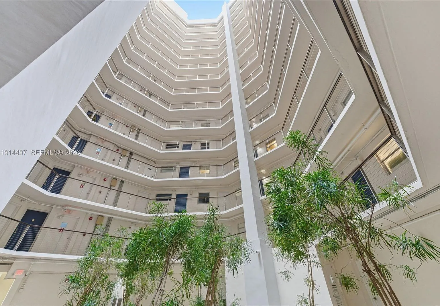 Octagon Towers — Photo 2
